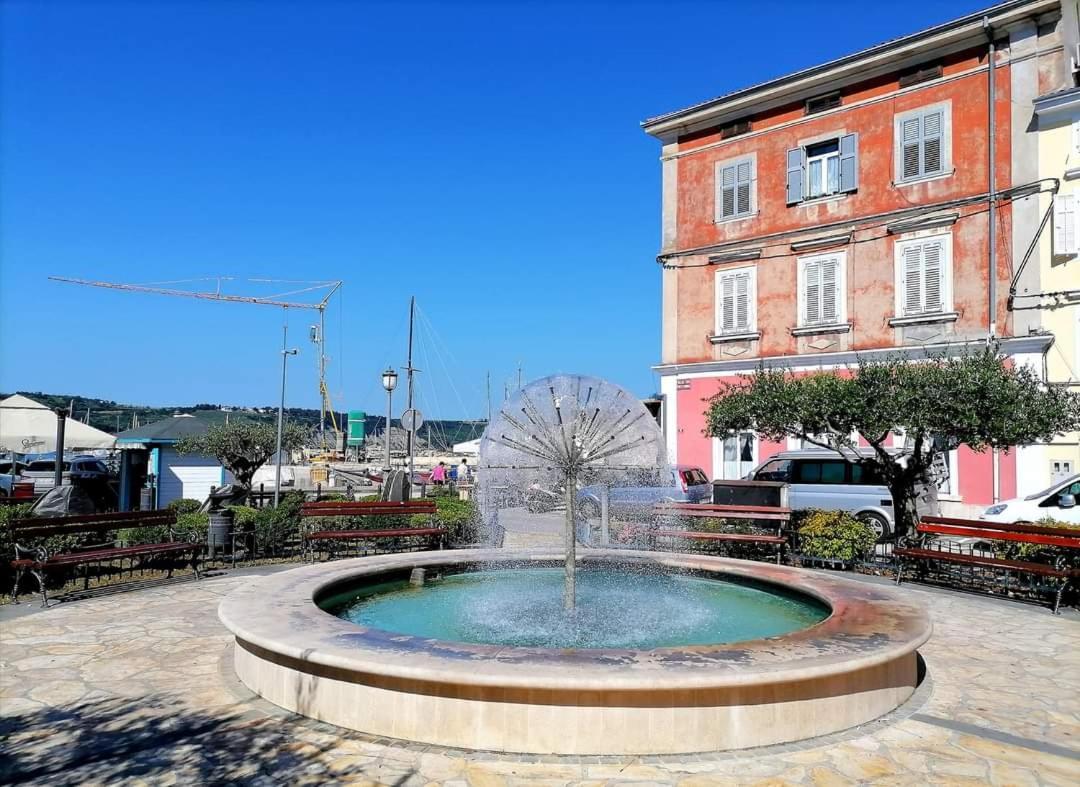 Apartmaji Soncek Izola Exterior foto