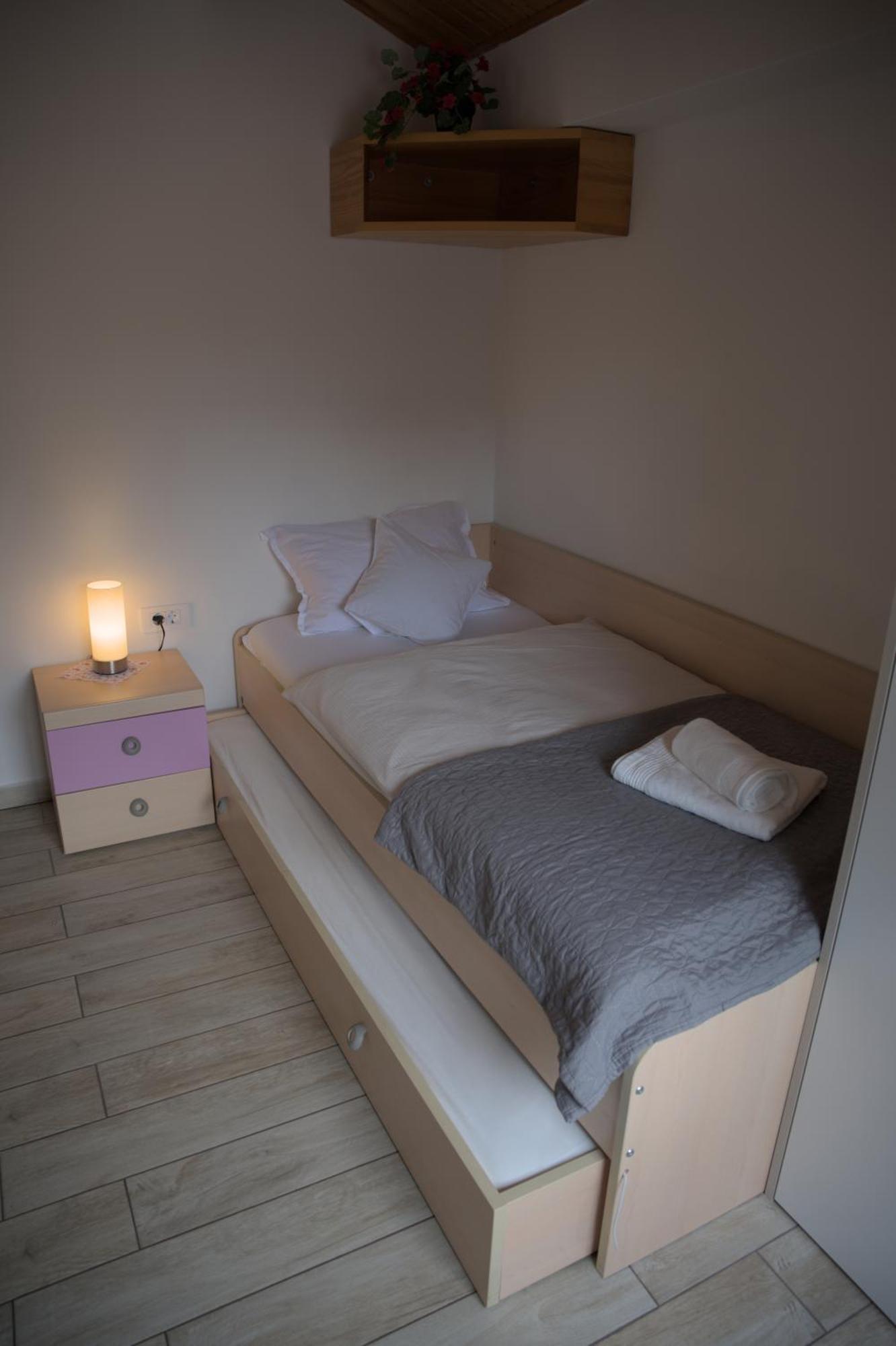 Apartmaji Soncek Izola Exterior foto